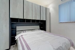 Modern Apartment Near the Promenade