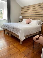 Harlem Stonegate B&B