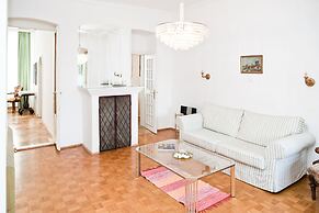 Marthas Veranda Apartment