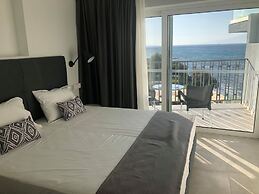 Golden Coast Resort