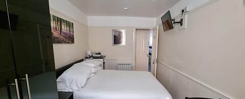 Comfort Rooms