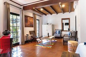 Casa de Adobe Gallery & Luxury Boutique