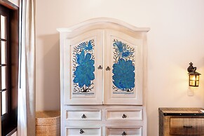 Casa de Adobe Gallery & Luxury Boutique