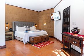 Casa de Adobe Gallery & Luxury Boutique