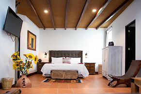 Casa de Adobe Gallery & Luxury Boutique