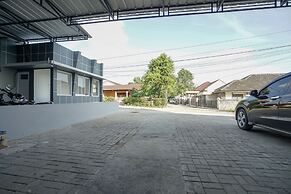 OYO 945 Mega Kost 2