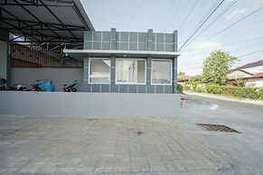 OYO 945 Mega Kost 2
