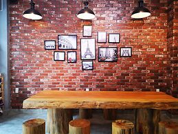 Dalat Che House