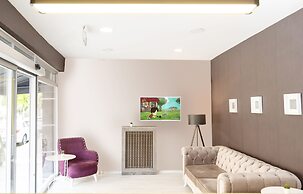 The Breeze Hotel