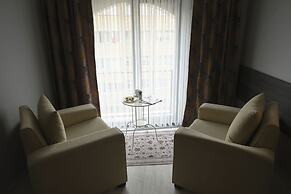 The Breeze Hotel