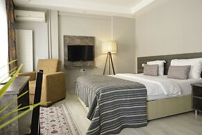 The Breeze Hotel
