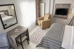 The Breeze Hotel