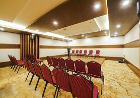 Kpm Tripenta Hotel