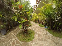 Sayang Mama Inn