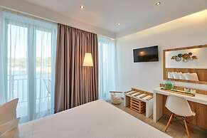 The Water Suites