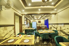 SM Royal Suites