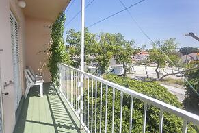 Apartments Near Hangar Beach