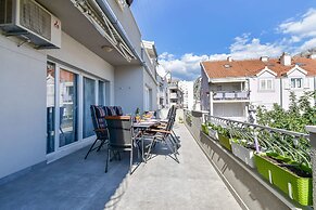 Apartment Ela