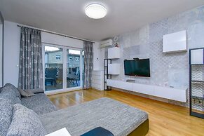 Apartment Ela