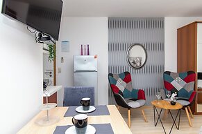 Apartment and Rooms Ana
