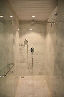 Hotel Radiance