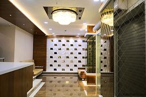 Hotel Royal Treat