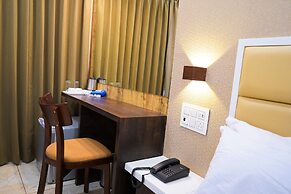 Hotel Royal Treat