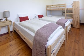 Loriga Feel Nature- Hostel