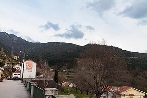 Loriga Feel Nature- Hostel