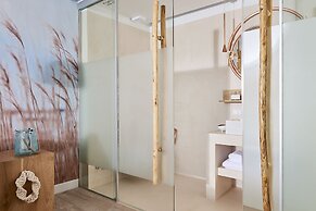 Canal Suites