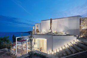 Canal Suites