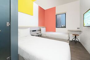 Yello! Hotel