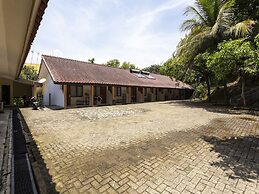 OYO 883 Pavo Resort