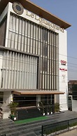 Hotel Le Lotus Grand Varanasi