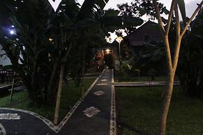 Kubu Padi Wooden House