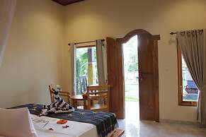 Kubu Padi Wooden House