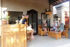 Kubu Padi Wooden House