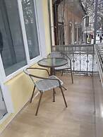 Kat Fiolet Apartment