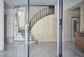 Chic One Bd Apartment with Hilton View