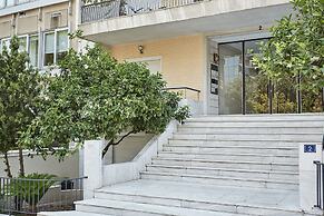 Chic One Bd Apartment with Hilton View