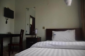 The Pearl Inn