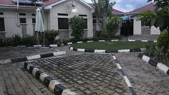 The Pearl Inn