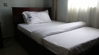 The Pearl Inn