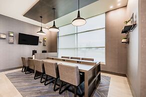 Hyatt House Winnipeg-South/Outlet Collection