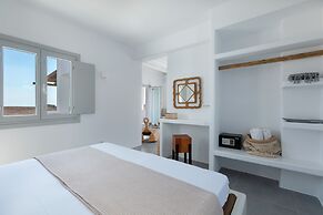 Bianco Diverso Suites