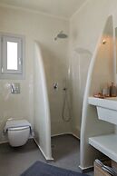 Bianco Diverso Suites