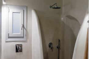 Bianco Diverso Suites