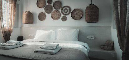 Bianco Diverso Suites