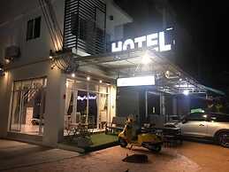 Day II Hotel