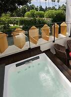 Suites Murillo Plaza Sta Cruz